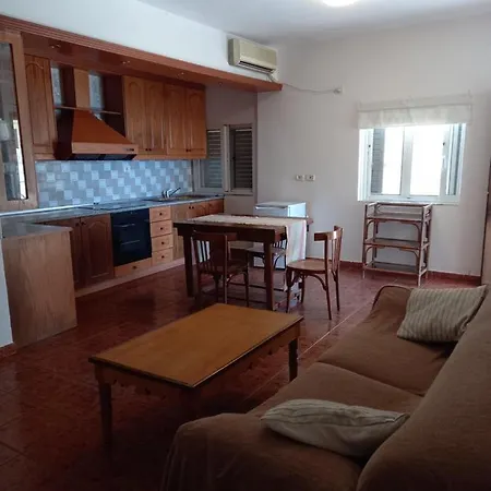 Guest house Amphora Himare