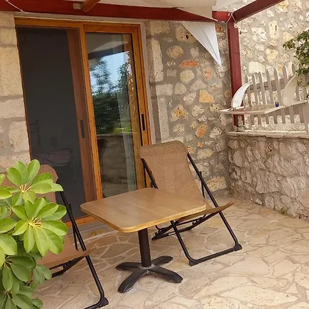 Amphora Guest house Himare