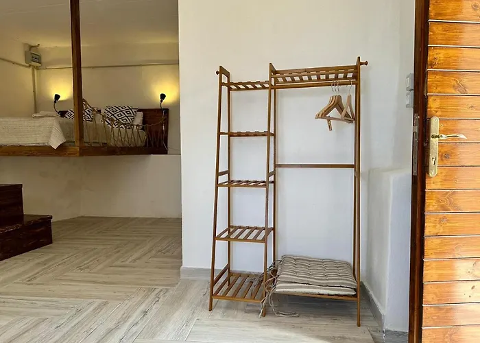 Amphora ゲストハウス 3*